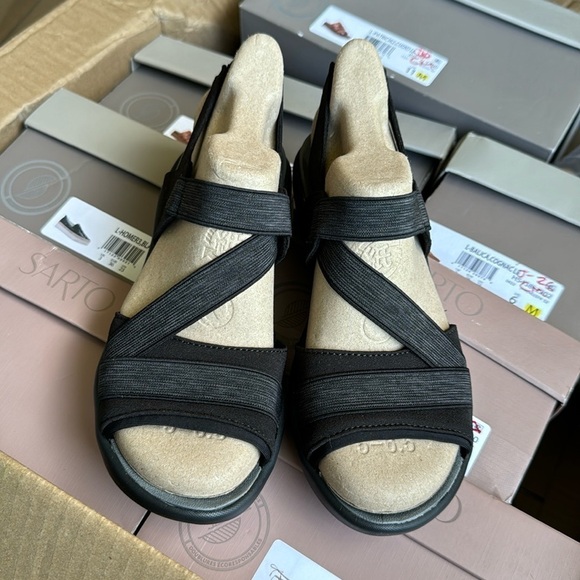 BZEES Chance Washable Strappy Sandals - Picture 4 of 7